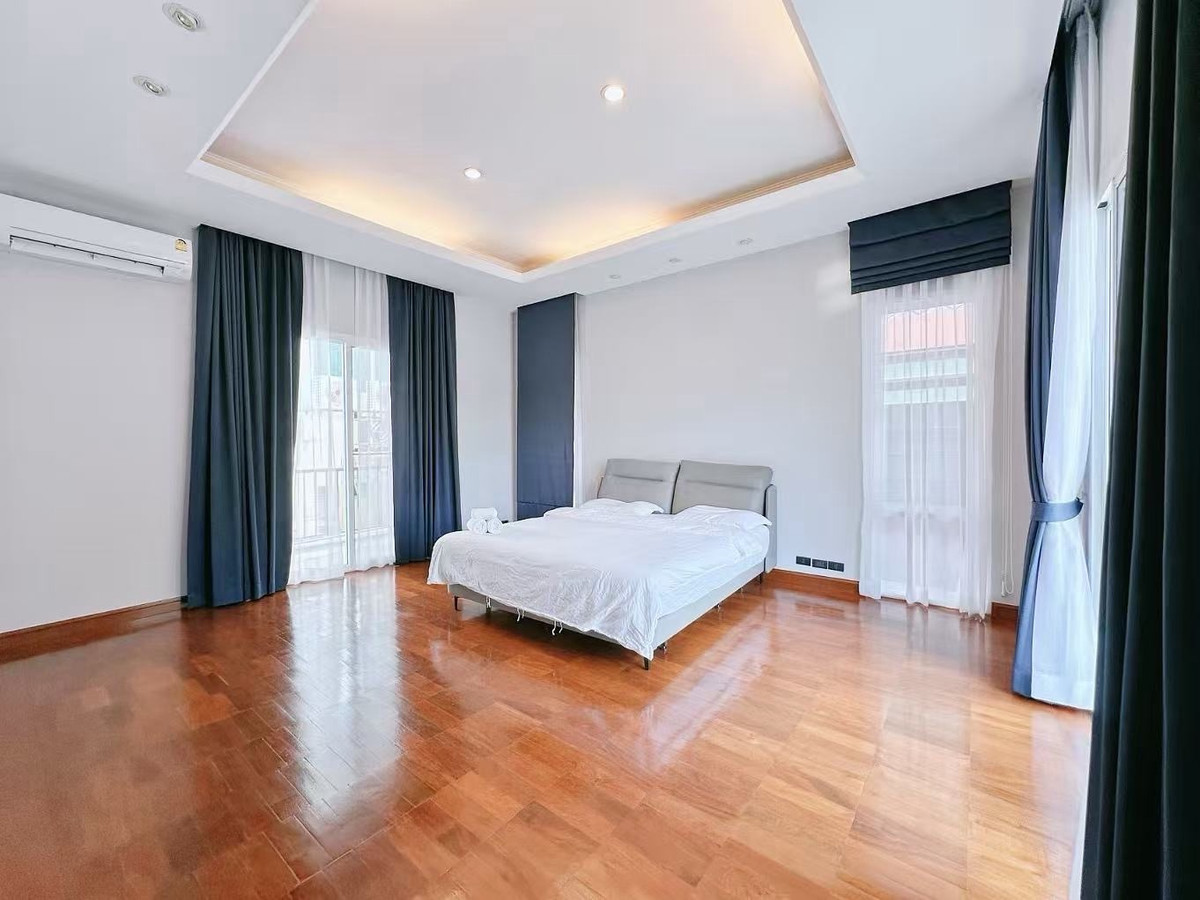 ให้เช่าสุขุมวิท อโศก ทองหล่อ : 🌈บ้านพูลวิลล่าเดี่ยว 3 ชั้น  พร้อมสระว่ายน้ำ 🎤