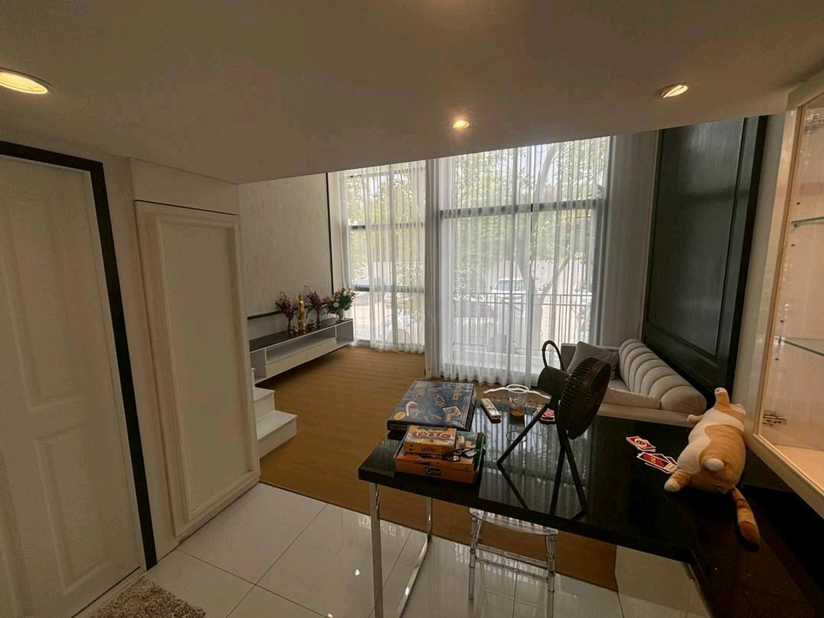 For RentLandBangna, Bearing, Lasalle : #Land for rent with building, Soi Bearing 5 📞066-165-9828, just 3 minutes to the BTS Bearing station.