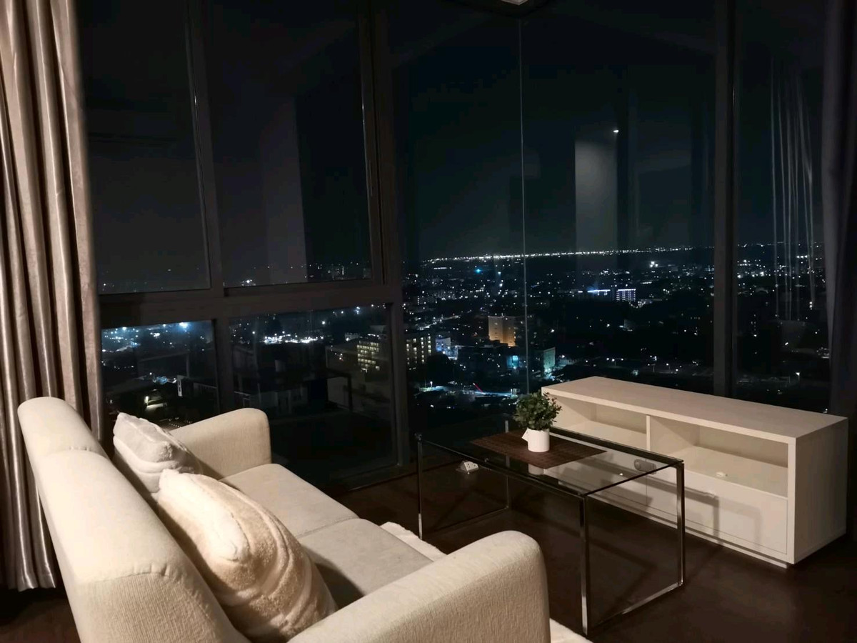 ให้เช่าคอนโดพัทยา บางแสน ชลบุรี สัตหีบ : Posh Pattaya​ ห้องมุม วิวทะเล+city