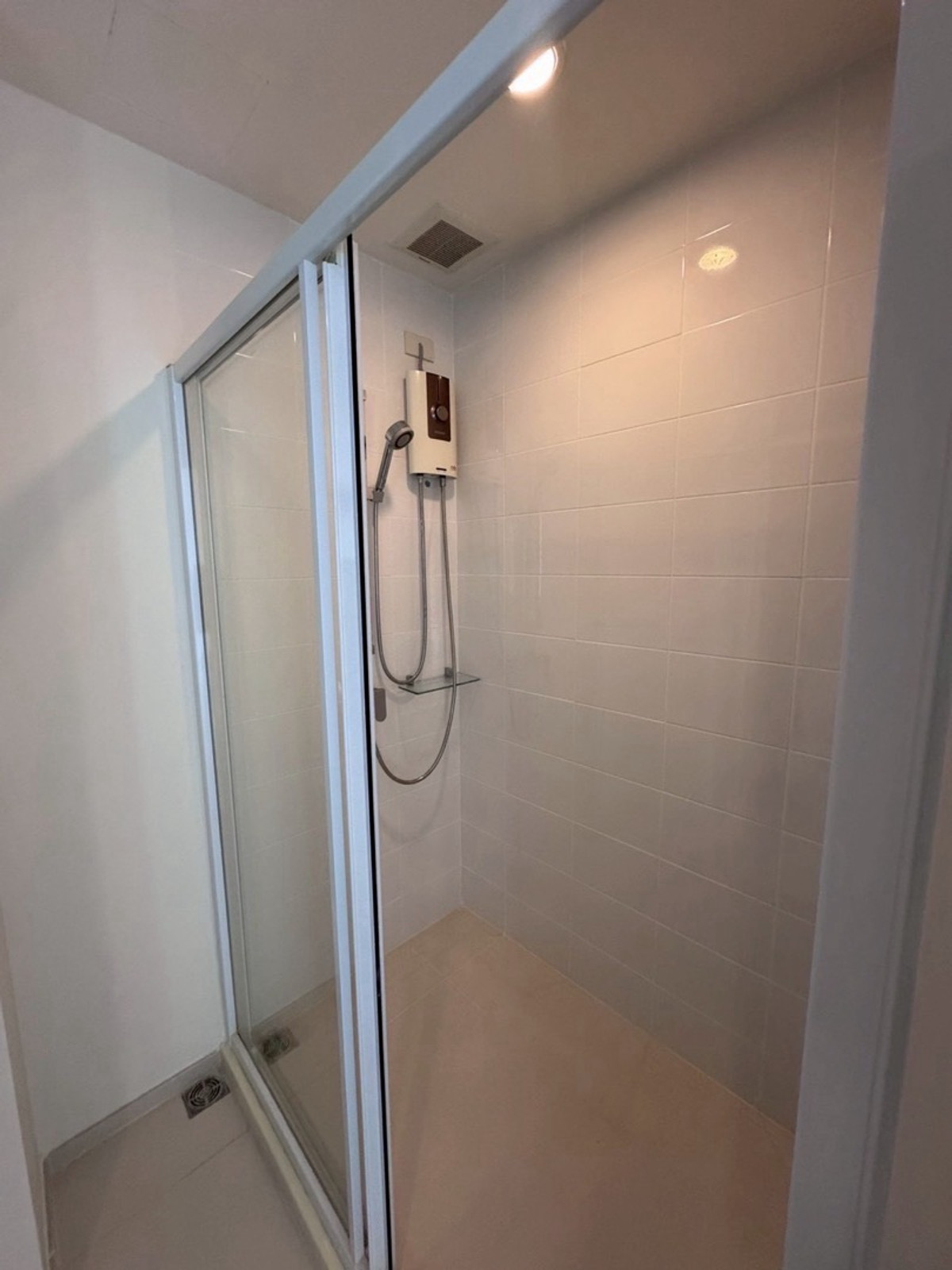 ให้เช่าคอนโดท่าพระ ตลาดพลู วุฒากาศ : 🚅K0325 ให้เช่าคอนโด เดอะคีย์ วุฒากาศ  📞ติดต่อ:092-666-5617(เจไดท์)