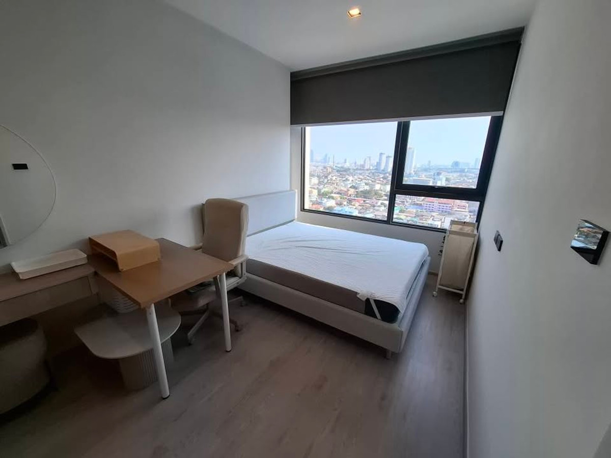 For RentCondoWongwianyai, Charoennakor : ⭐️ Reference Sathorn-Wongwianyai ⭐️ 1 bedroom, 1 bathroom, complete amenities.