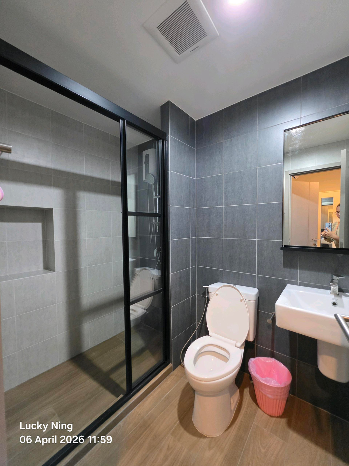 For RentCondoRama9, Petchburi, RCA : The Base Garden Rama9
Rent only 14,000, ready to reserve, negotiable, 1 bedroom, appointment to view 065-451-9256 Ning