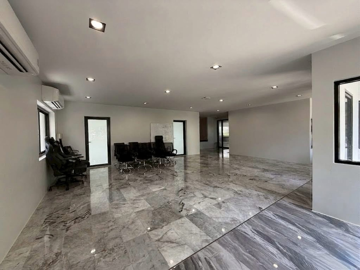 ให้เช่าโฮมออฟฟิศสุขุมวิท อโศก ทองหล่อ : Home Office For Rent! – ให้เช่าโฮมออฟฟิศ 2 ชั้น 400sq.m. ทำเลทองหล่อ 25 จดทะเบียนบริษัทได้ ที่จอดรถ 7–8 คัน