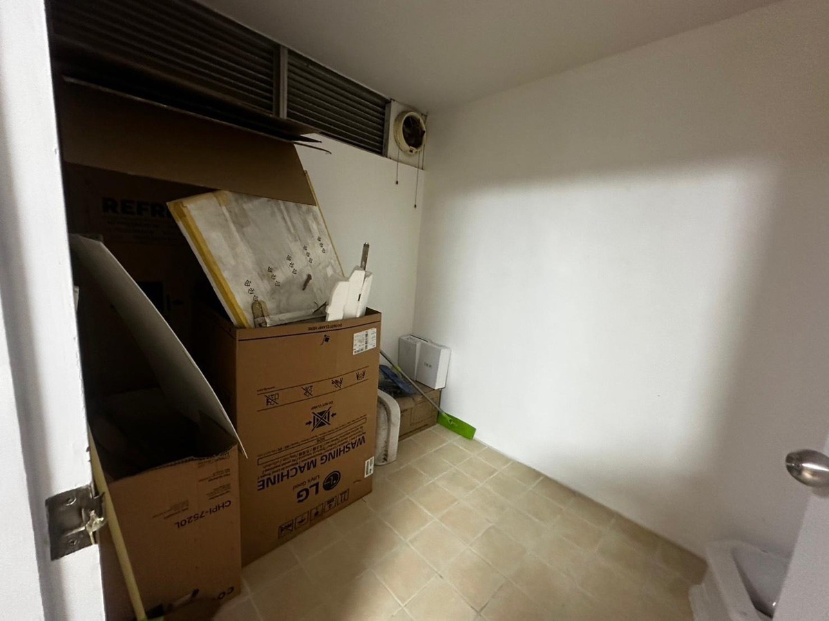 For RentCondoSukhumvit, Asoke, Thonglor : 💎RARE FIND! 3BR For Rent at Taiping Tower Ekkamai 
For rent: Taiping Tower, 3 bedrooms + separate maids room.