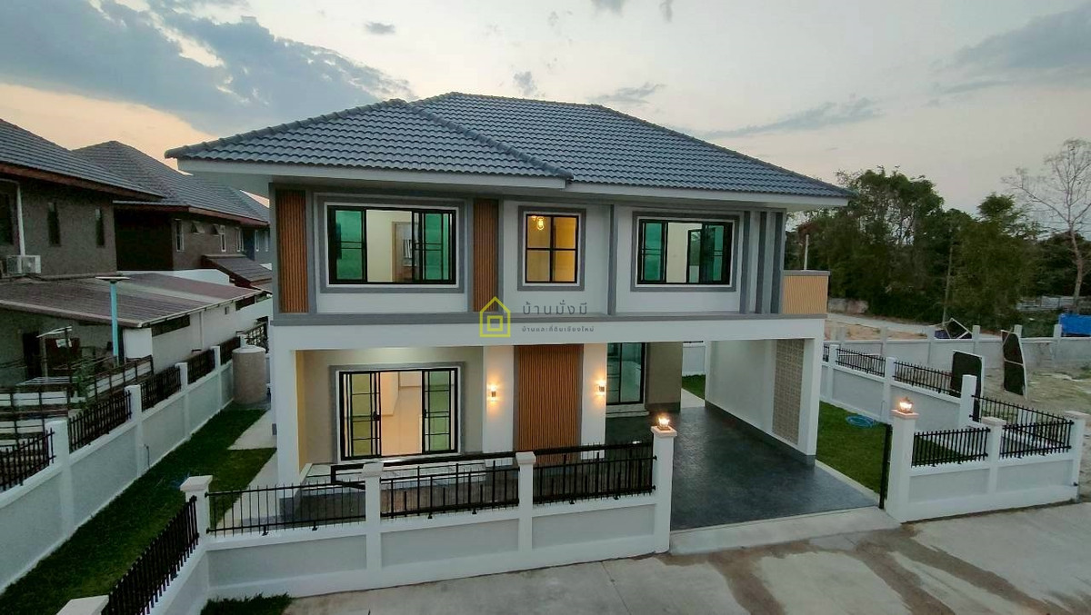 For SaleHouseChiang Mai : 2-story detached house near Maejo University (2 kilometers from Maejo University), Wat Mongkol Setthi intersection zone.