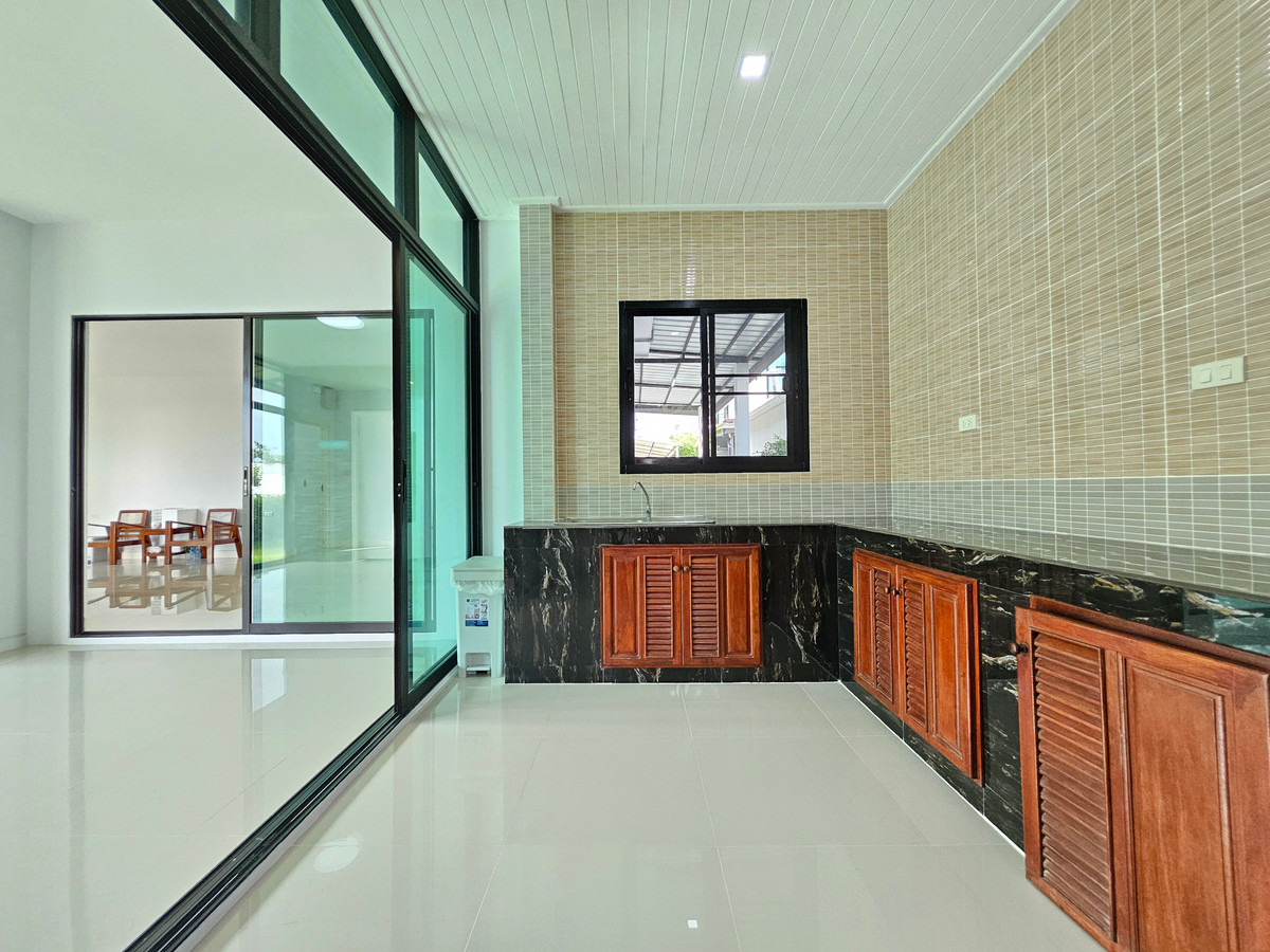 For RentHouseRama 2, Bang Khun Thian : Pet-Friendly ! 6-Bedroom Renovated Home with Private Garden✨