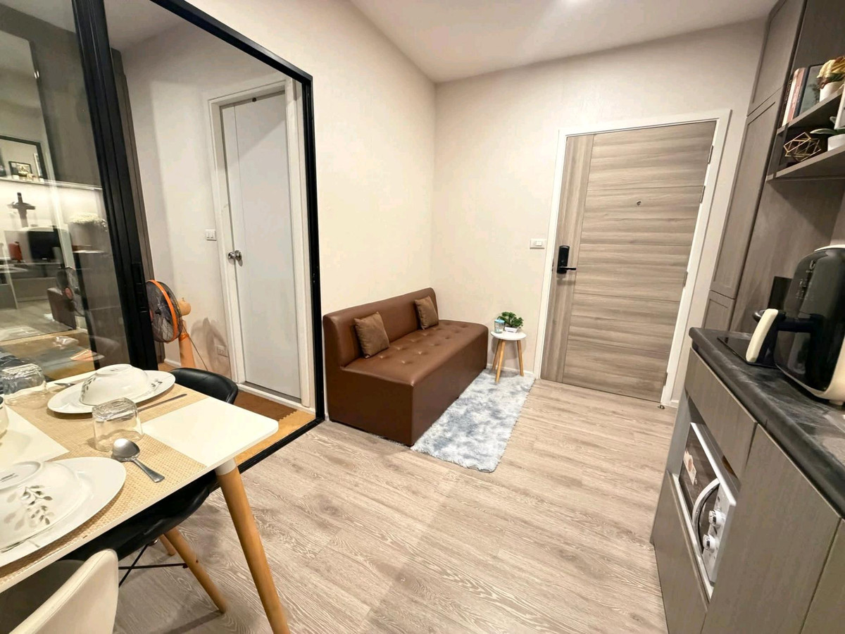 For RentCondoSamut Prakan,Samrong : ✨ Beautiful room, high floor, open view, ready to move in, very good price, good location, convenient travel 🚝 near MRT Thipwan / BTS Samrong.