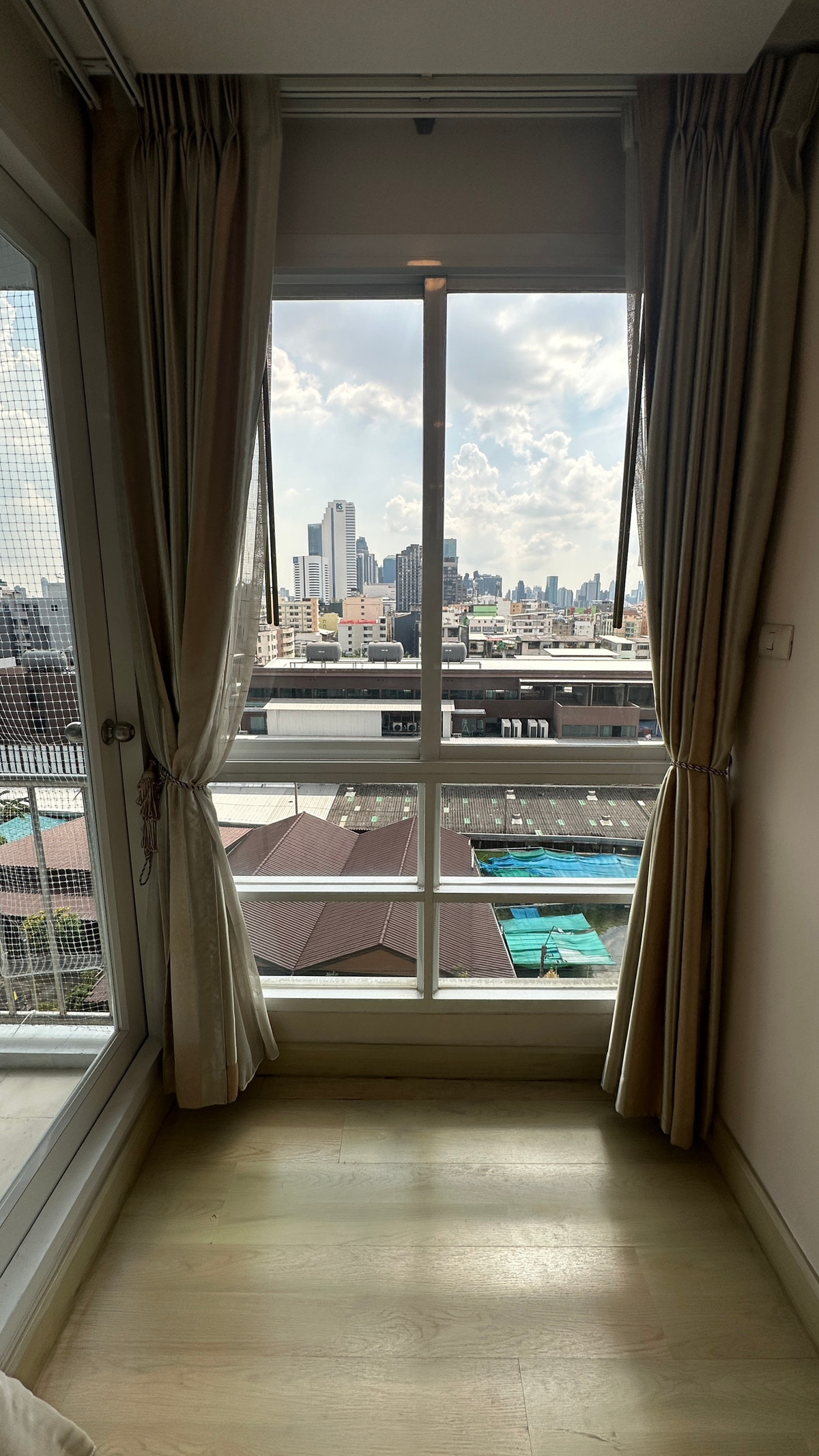 For SaleCondoRatchadapisek, Huaikwang, Suttisan : Emerald Residence Ratchada / 1 Bedroom (FOR SALE), Emerald Residence Ratchada / 1 Bedroom (For Sale) TARN308