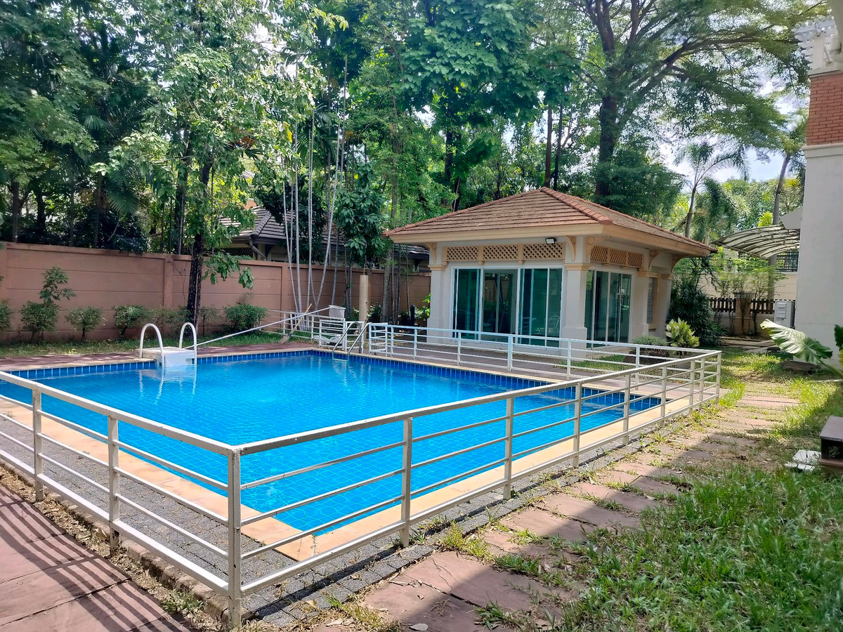 For RentHouseBangna, Bearing, Lasalle : Urgent Rent 4 Bedrooms private pool villa near Bangkok Patana school Call: 083-966-3665