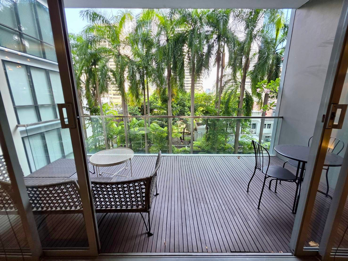 คอนโดสุขุมวิท อโศก ทองหล่อ : Domus Sukhumvit 16: 2+1 bed 3bath 167sqm. Sell: 45,000,000 Rent: 110,000/mth. Am: 0656199198
