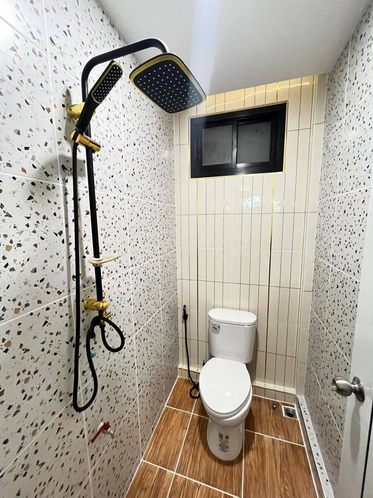 ขายทาวน์โฮมนนทบุรี บางใหญ่ บางบัวทอง : ขายทาวน์เฮาส์พระปิ่น 3 บางใหญ่ 17 ตร.ว. 3 นอน แต่งใหม่มีระเบียง ฟรีเฟอร์ฯ ฟรีโอน