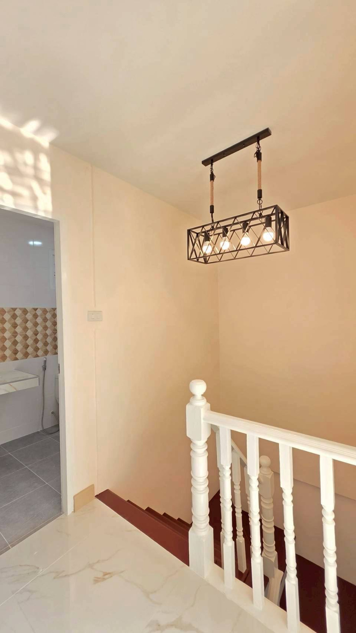 ขายทาวน์โฮมนนทบุรี บางใหญ่ บางบัวทอง : ขายทาวน์เฮาส์บัวทองธานีพาร์ควิลล์ 1 บางบัวทอง 21 ตร.ว. 4 นอน แต่งใหม่ฟรีเฟอร์ฯ Index ฟรีโอน