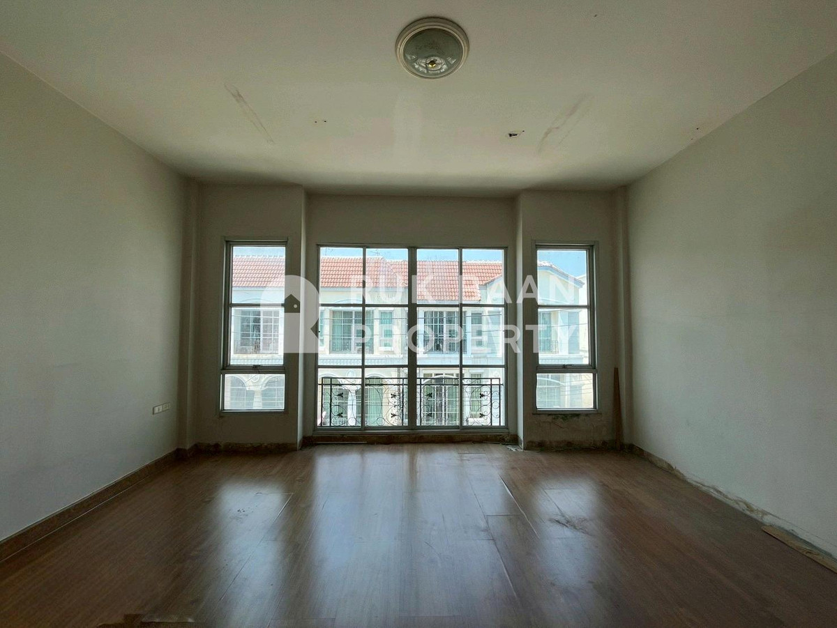 ขายทาวน์โฮมโชคชัย4 ลาดพร้าว71 : ขายทาวน์โฮม/SALE🔥 Baan Klang Muang Ladprao 71 (บ้านกลางเมืองลาดพร้าว 71)
