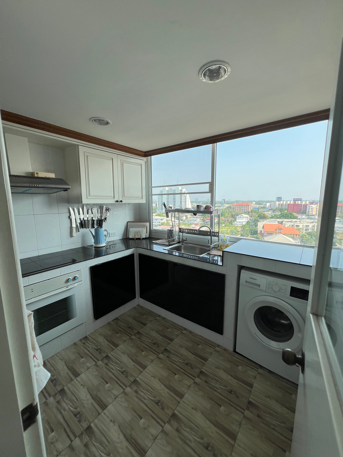 ให้เช่าคอนโดพระราม 3 สาธุประดิษฐ์ : กว้างขวาง 3 ห้องนอน 3 ห้องน้ำ 114ตรม | MRT คลองเตย | 30,000/เดือน