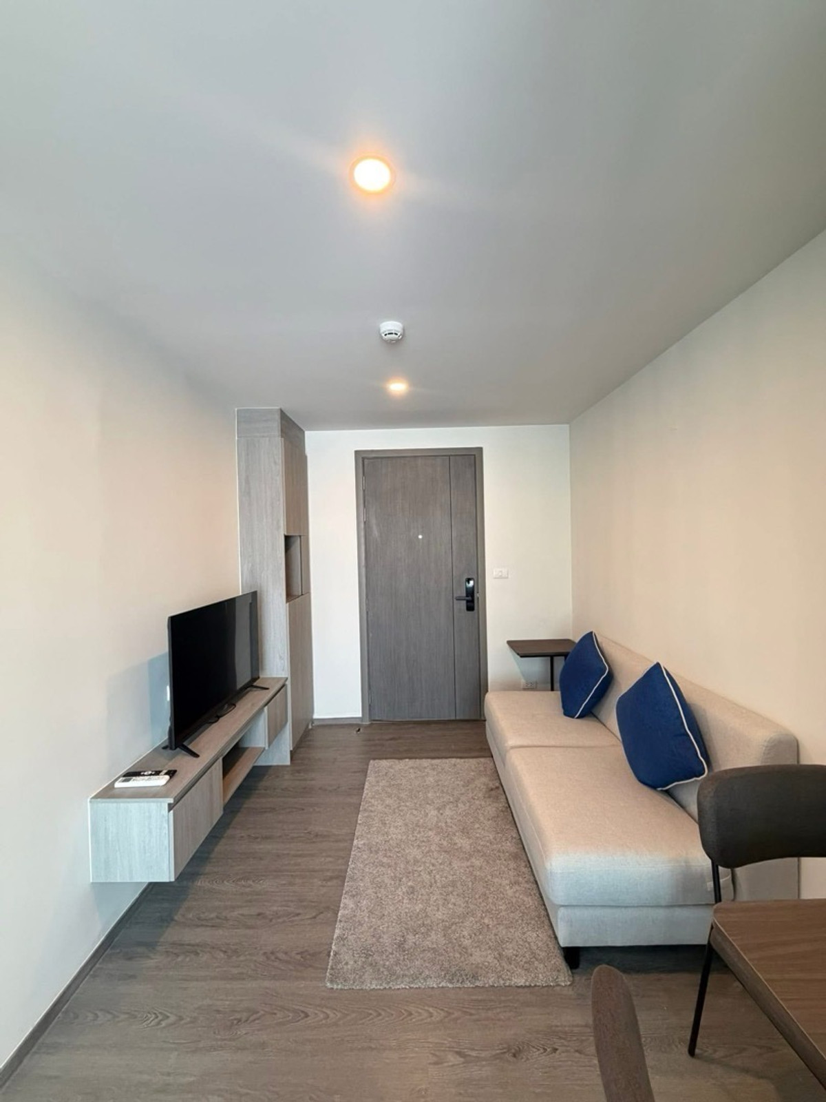 ขายคอนโดศรีราชา แหลมฉบัง บ้านบึง : 🌿✨  วิวสระว่ายน้ำ ราคาพิเศษ ยูนิตสุดท้าย คอนโดใหม่ ใกล้ม.เกษตรศรีราชา พร้อมอยู่! ✨