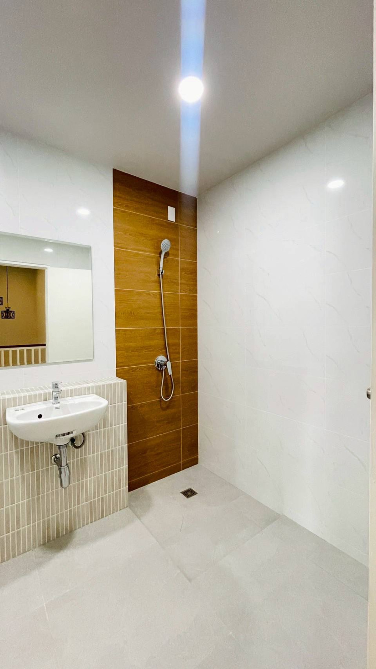 ขายทาวน์โฮมนนทบุรี บางใหญ่ บางบัวทอง : ขายทาวน์เฮาส์บุศรินทร์ L&H บ้านกล้วย-ไทรน้อย 20.5 ตร.ว. ใกล้ MRT คลองบางไผ่ ฟรีโอน