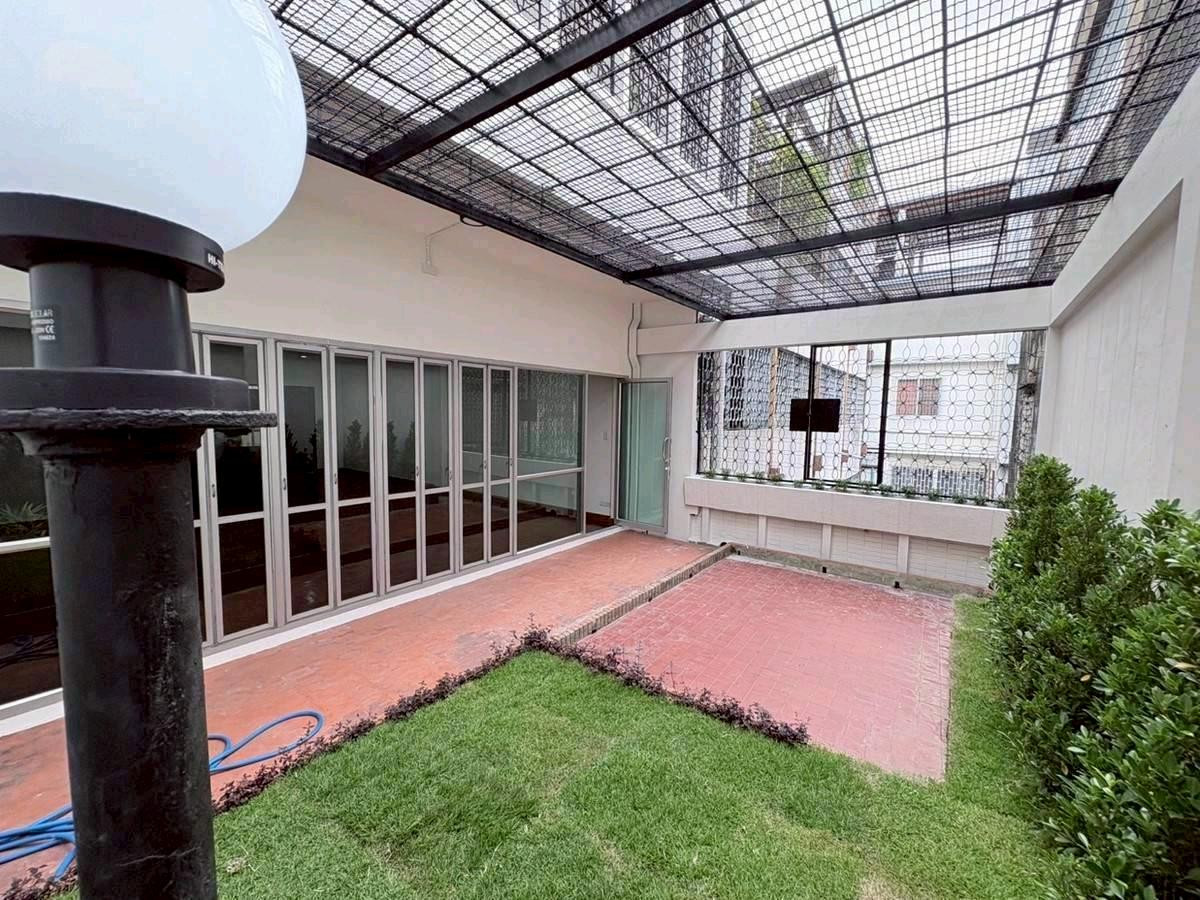 ให้เช่าโฮมออฟฟิศสยาม จุฬา สามย่าน : ให้เช่า/ขาย อาคารพาณิชย์บรรทัดทอง พระราม4 เยาวราช🎏🎋🎋出租/出售：位于耀华力路拉玛四路班塔通路的商业楼宇。