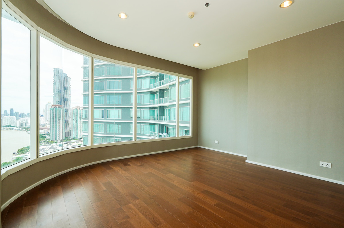 For SaleCondoSathorn, Narathiwat : Best Price🎉 River View Condo📍Menam Residence, 3 BR, 3 Parkings, Near Shrewsbury School