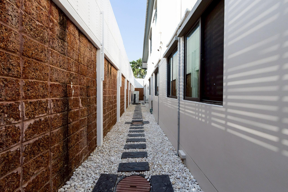 ขายบ้านสมุทรปราการ สำโรง : แกรนด์ บางกอก บูเลอวาร์ด ศรีนครินทร์ / 5 ห้องนอน (ขาย), Grand Bangkok Boulevard Srinakarin / 5 Bedrooms (FOR SALE) FON283