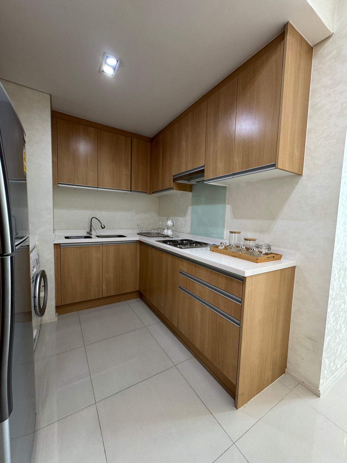 ให้เช่าคอนโดพระราม 9 เพชรบุรีตัดใหม่ RCA : ให้เช่า Villa Asoke Duplex ชั้นสูง พื้นที่กว้าง 90 ตร.ม. ห้องสวยหรูสภาพนางฟ้า