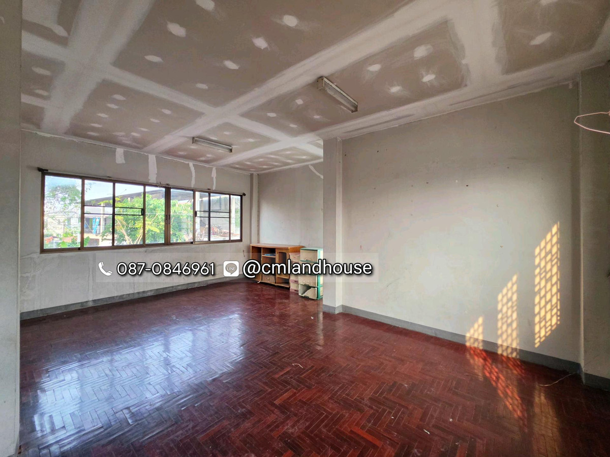 ขายบ้านเชียงใหม่ : ถูกกว่าคุ้มกว่าคอนโด! บ้านวรุณนิเวศน์ ต.แม่เหียะ อ.เมือง ใกล้แยกแม่เหียะ บิ๊กซี แม็คโคร IKEA 2 กม. ใกล้เซ็นทรัลแอร์พอร์ต 4 กม. ใกล้สนามบิน 5 กม. (ขายตามสภาพต้องปรับปรุง)