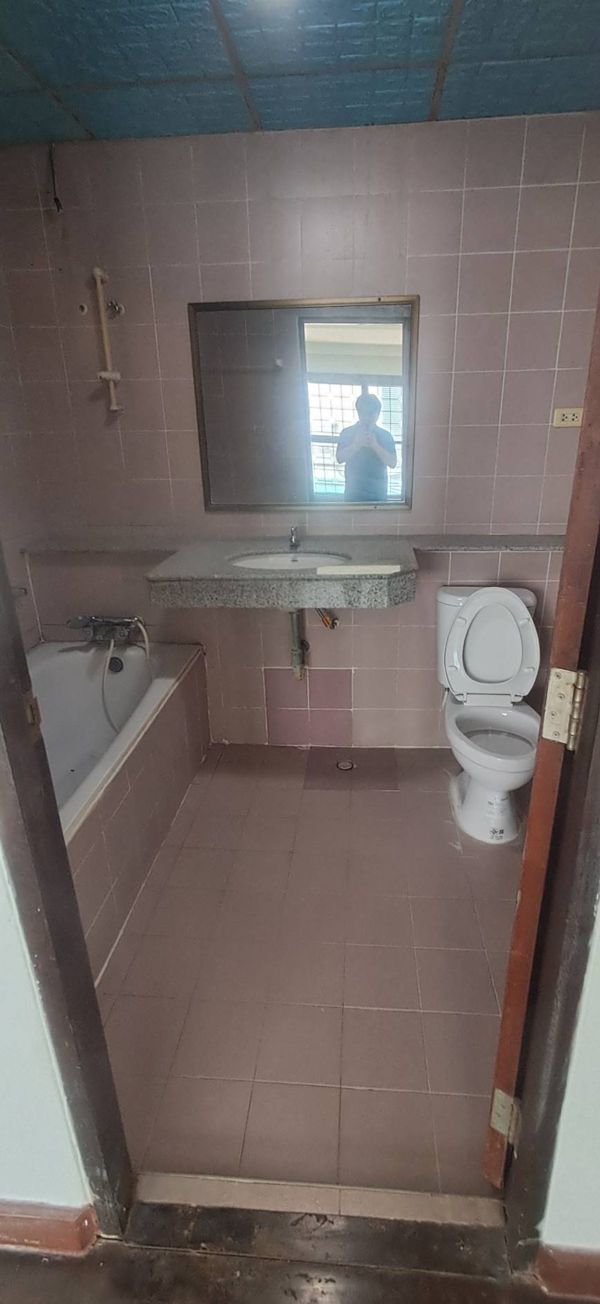 For RentTownhomeRama3 (Riverside),Satupadit : 3 Storey Townhouse in Rama 3 Wide Front with 4 Beds 4 Baths