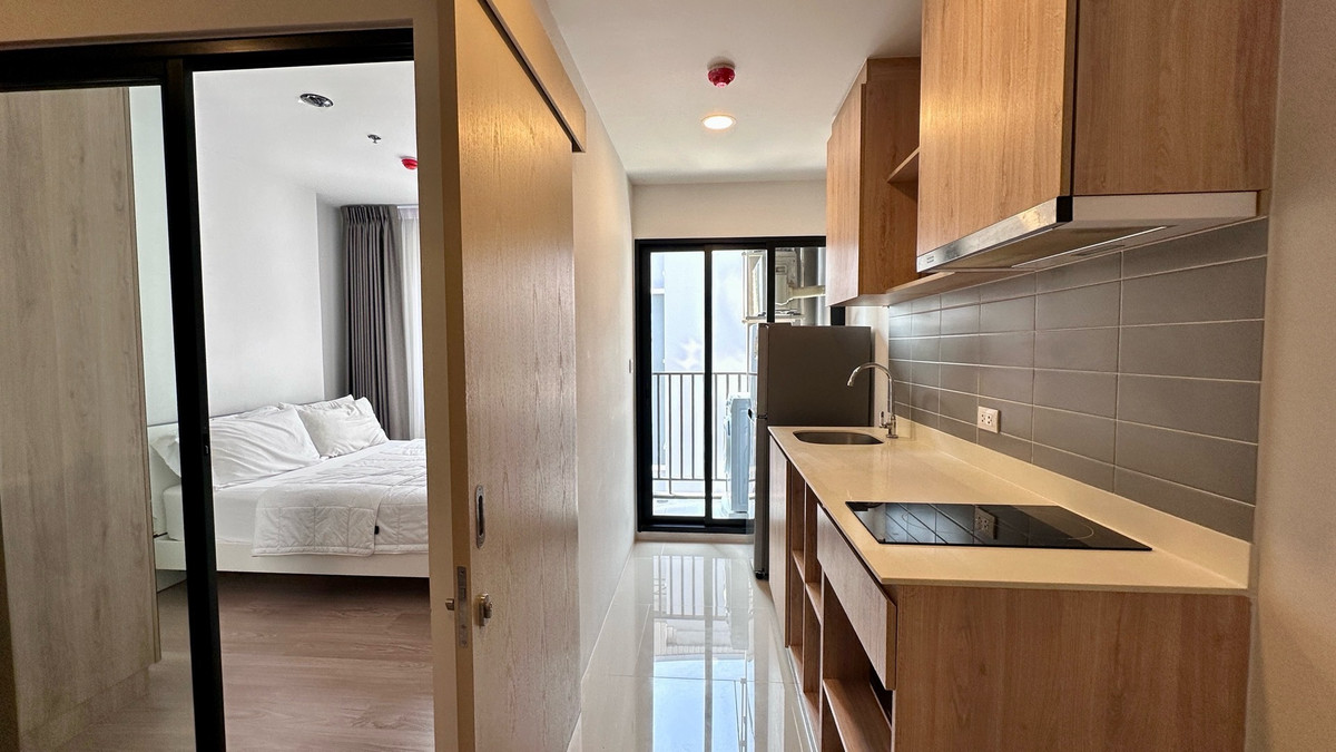 For RentCondoPinklao, Charansanitwong : Condo for rent, Chewathai Pinklao, near Siriraj, near Thammasat University, Tha Phrachan.