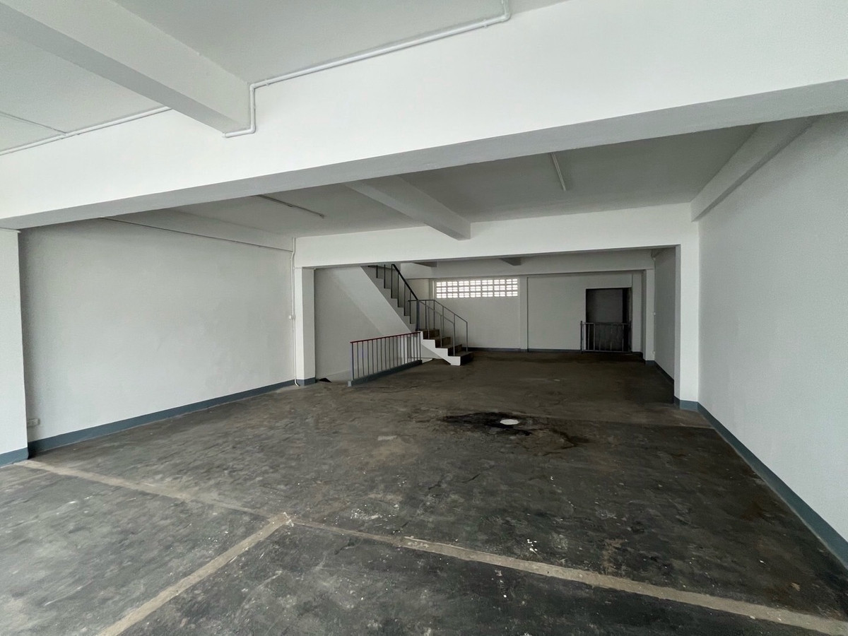 For RentRetail SpaceYaowarat, Banglamphu : Building for rent, 2 units, 4 floors, doing business @ Soi Suan Mali, Bamrung Mueang Road. Wat Debsirin Pom Prap Sattru Phai, location Phra Nakhon