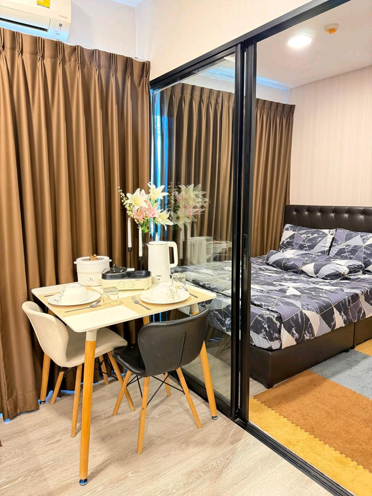 For RentCondoSamut Prakan,Samrong : ✨ Beautiful room, high floor, open view, ready to move in, very good price, good location, convenient travel 🚝 near MRT Thipwan / BTS Samrong.