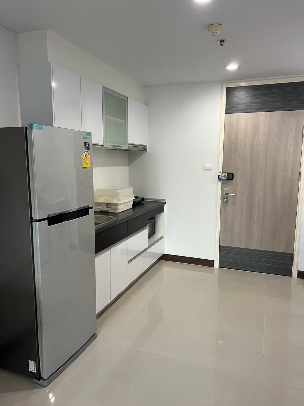 For RentCondoRama9, Petchburi, RCA : [STOP! This deal is an absolute "Godsend"... How is this price even possible at Asoke Intersection? 💎✨]  🔥 Supalai Premier @Asoke - Mind-Blowing Price! Only 21,000 THB/Month! 🔥 (Normally, units at Asoke-Phetchaburi in this size go for 25,000++; 