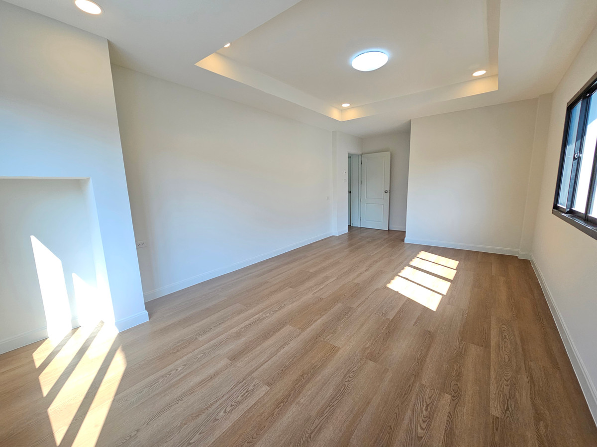 ขายบ้านพุทธมณฑล ศาลายา : ขาย!!! บ้านเดี่ยว 2 ชั้น พื้นที่ 62.3 ตร.วา @ หมู่บ้านสวนดอกไม้-ซ.บรมราชชนนี 105 เขตทวีวัฒนา, กรุงเทพฯ