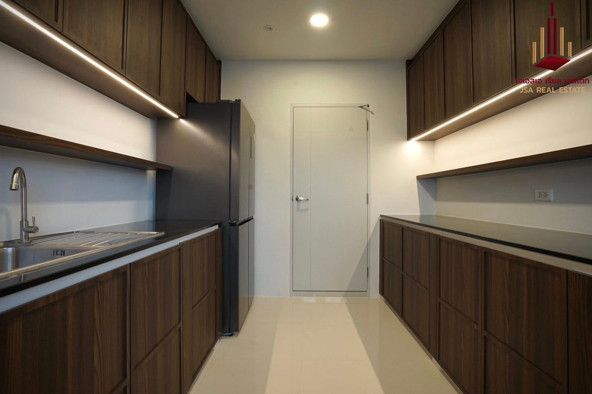 ขายบ้านบางนา แบริ่ง ลาซาล : ✨ For Sale: Centro Bangna  ✨  💰 Only 19,570,000 THB