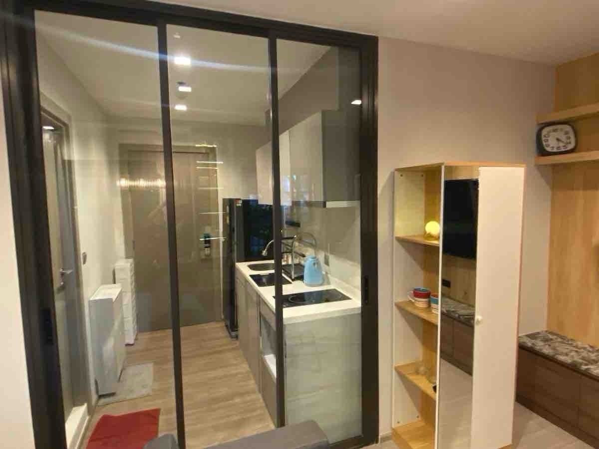 For RentCondoRama9, Petchburi, RCA : Condo, 7th floor, fully furnished, beautifully decorated, for rent, Rama 9-New Phetchaburi area, near MRT Rama 9, only 600 meters.