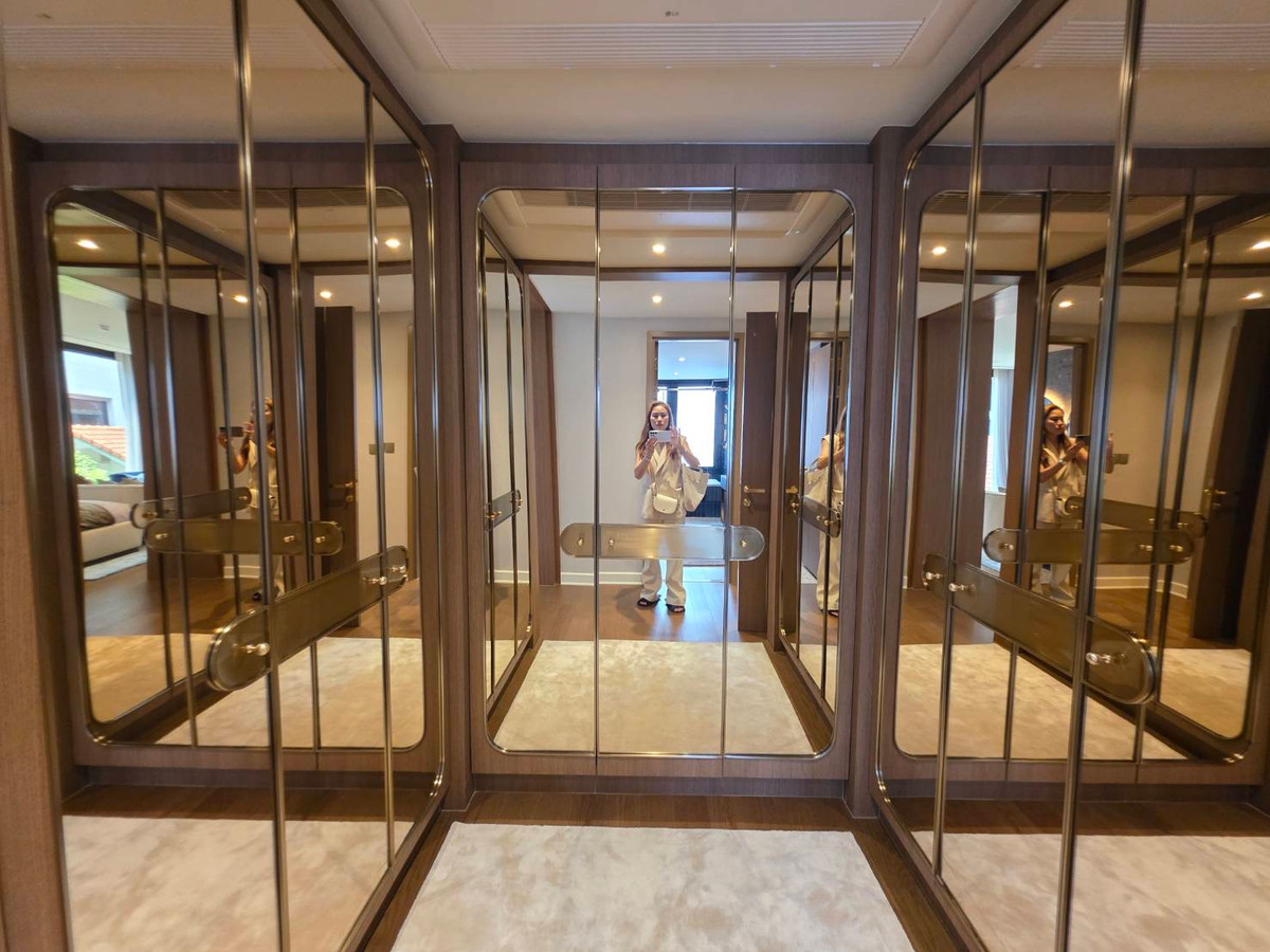 For SaleCondoSukhumvit, Asoke, Thonglor : Via 34 (Sukhumvit 34): 3bed 3bath 146.25sqm. from 40 million corner unit Am: 0656199198