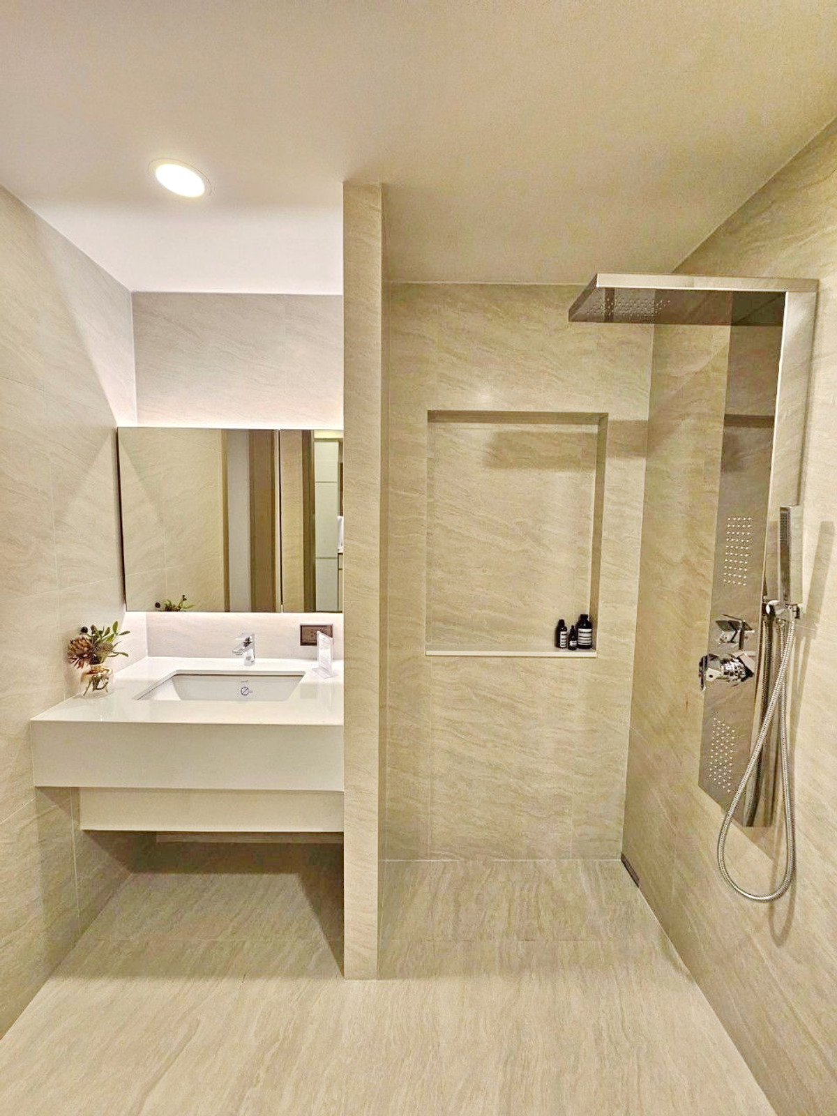 ขายดาวน์คอนโดปิ่นเกล้า จรัญสนิทวงศ์ : 9759♚ขายคอนโด 2 ห้องนอน♙โซ ออริจิ้น เวลเนส ศิริราช♜MRTไฟฉาย(70ม.)∞099-5919653,065-9423251🜲Line@sureresidence