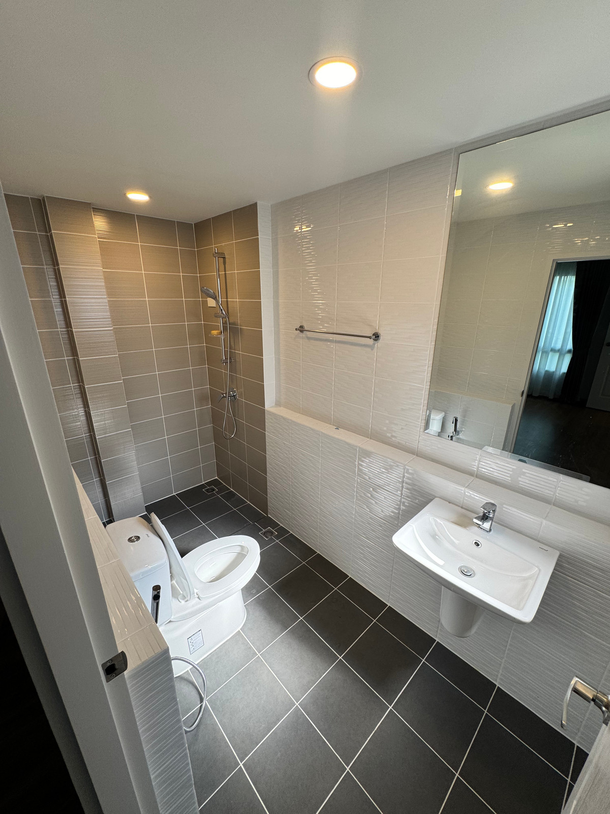 For RentHouseVipawadee, Don Mueang, Lak Si : 2-story detached house with furniture, beautifully decorated, for rent in Don Mueang-Vibhavadi area. Near Don Mueang Airport, only 3 km.