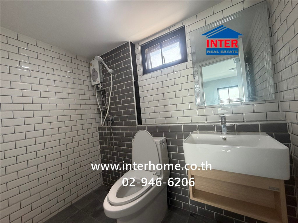 For SaleHouseBuri Ram : 2-story detached house, 67.9 sq m, Thada Diasis Village. Near Sarasas Witaed Buriram School, Soi Thada Soi 2, Road No. 3021 Road number 288 (Luang Mueang Road) Mueang Buriram, Buriram