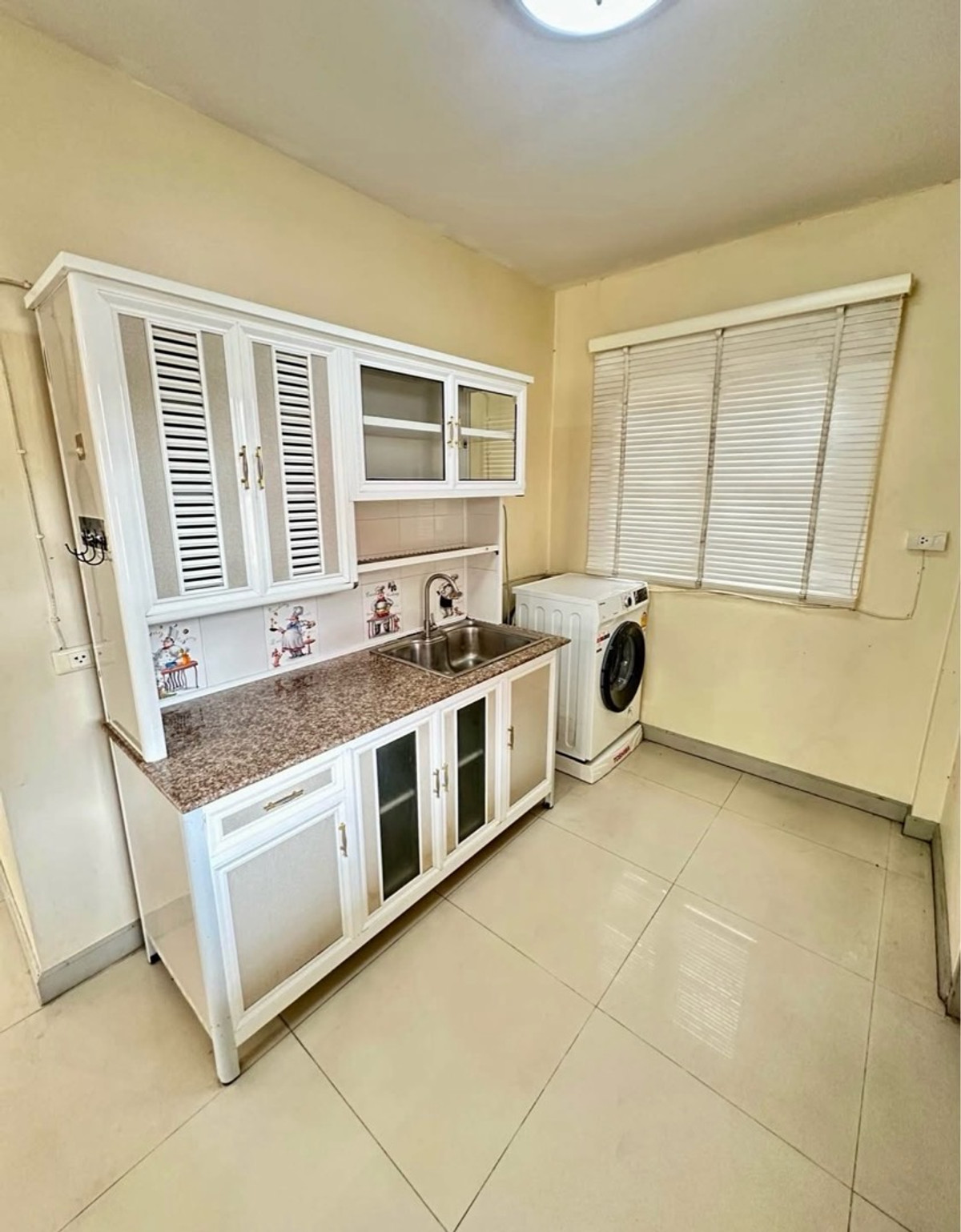 For RentHouseChaengwatana, Muangthong : 2-story detached house for rent, Chuan Chuen Khae Rai project, Nonthaburi Bypass Road 15, house in good condition, pets allowed.