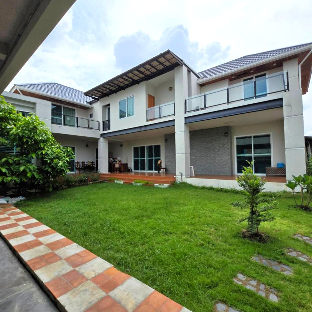 ขายบ้านอ่อนนุช อุดมสุข : บ้านเดี่ยว 202 ตร.ว. ซอยปุณณวิถี 27 / 5 ห้องนอน (ขาย), Detached House 202 sq.w. Soi Punnawithi 27 / 5 Bedrooms (FOR SALE) GNG062