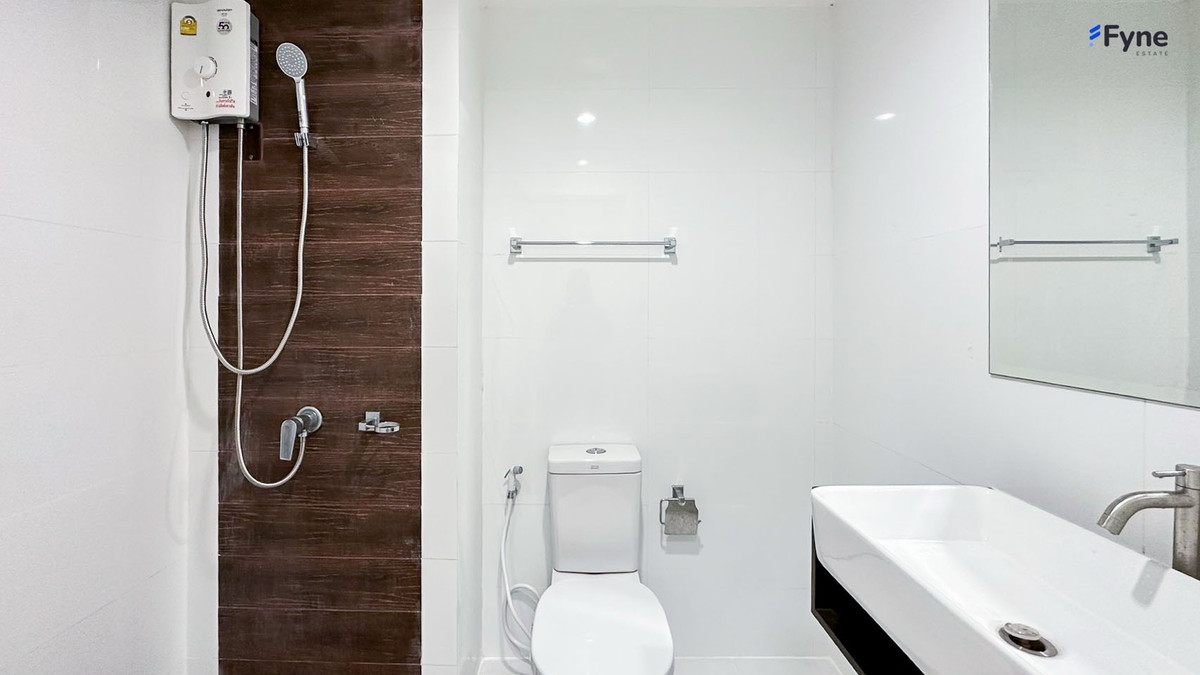 For SaleCondoOnnut, Udomsuk : ✨💦 Beautiful room, fully furnished, swimming pool view. In the Sukhumvit area, near 2 BTS lines, near the expressway, there is a shuttle service | Aspace ME Sukhumvit 77