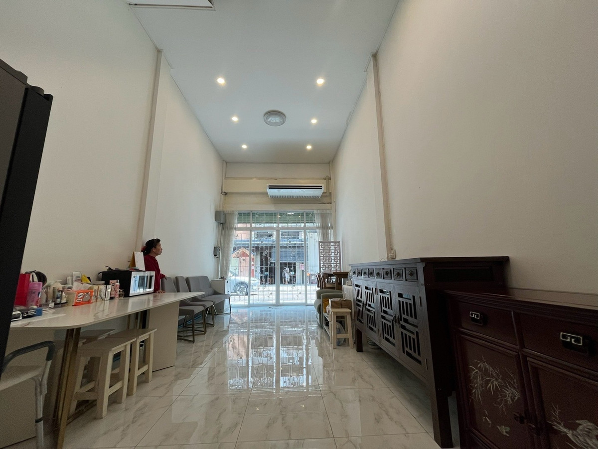 ให้เช่าร้านค้า/ตลาดนัดอารีย์ อนุสาวรีย์ : ให้เช่า พื้นที่ธุรกิจ ชั้น 1+ชั้นลอย @ อารีย์ พญาไท ใกล้ รถไฟฟ้า BTS 270 เมตร