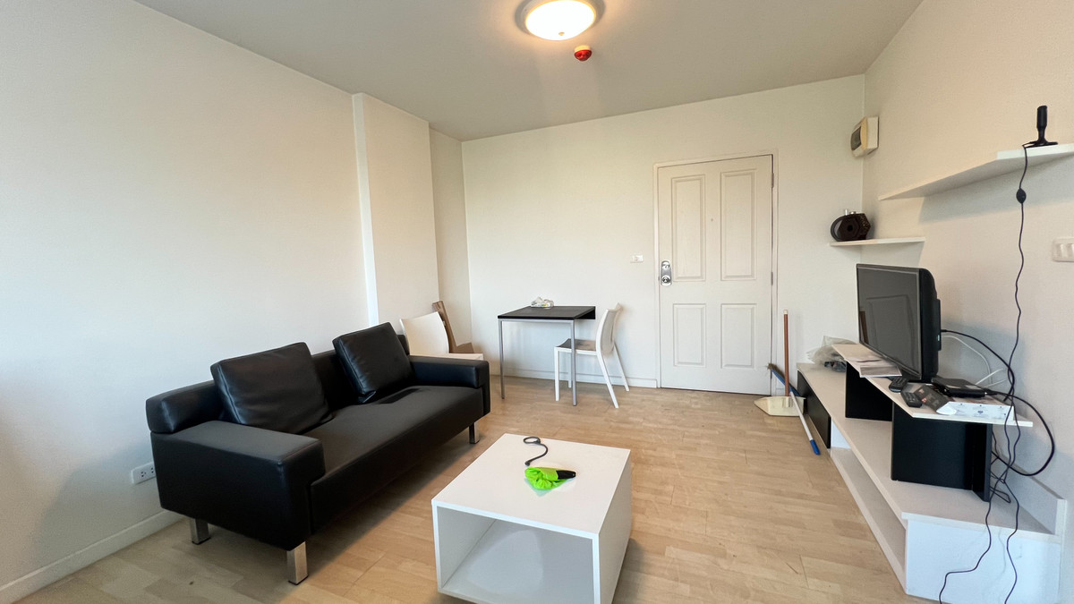 ขายคอนโดนวมินทร์ รามอินทรา : 🔥 ขายด่วน! ดีคอนโด รามอินทรา 🔥 ห้องเปล่าสภาพดี 31 ตร.ม. แต่งห้องได้ตามสไตล์คุณ!✨