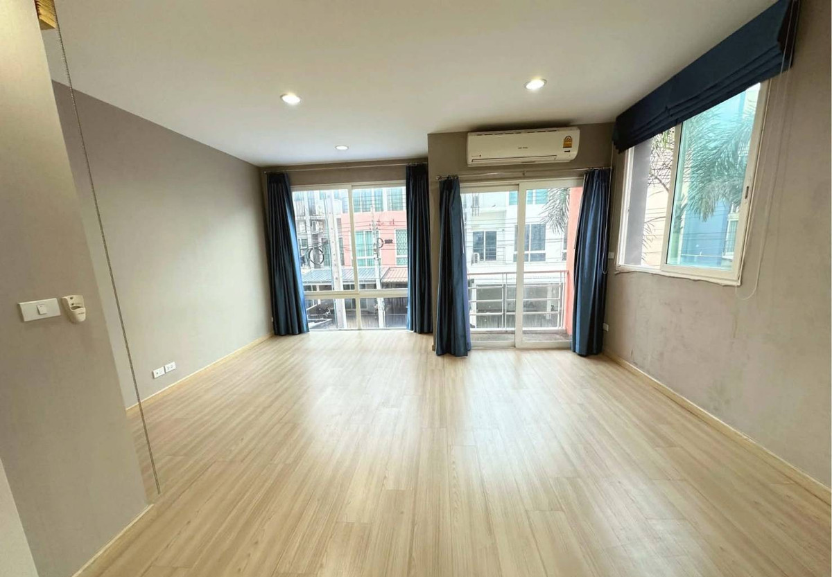 ขายทาวน์โฮมนวมินทร์ รามอินทรา : กรีนีช รามอินทรา / 3 ห้องนอน (ขาย), Greenwich Ramintra / 3 Bedrooms (FOR SALE) DIT061