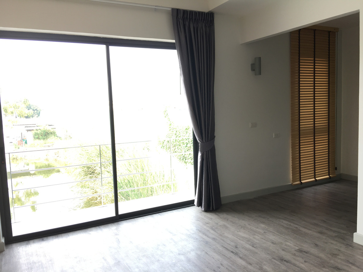 For SaleHouseKaset Nawamin,Ladplakao : Maneeya Village / 2 bedrooms (sold with tenant), Maneeya Village / 2 Bedrooms (FOR SALE) MNT006