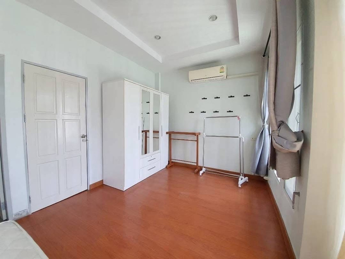 For RentTownhomeChiang Mai : Townhome for rent, 2 floors, area 125 sq m., everyday village project, 3 bedrooms.