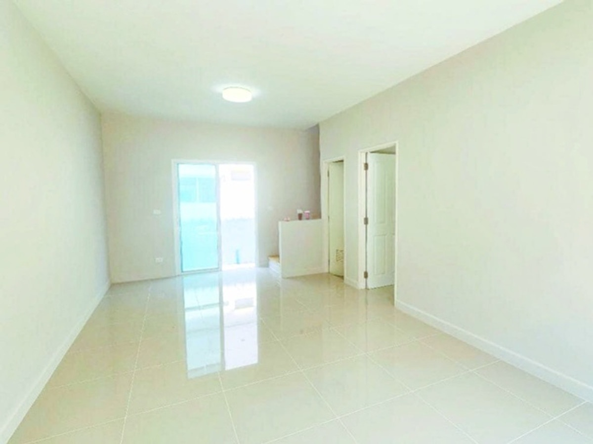 For RentTownhomeRattanathibet, Sanambinna : 4bed 2bath near Sarasas Witaed BangBua Thong School 900m.BangBuaThong LamPho Two story townhome