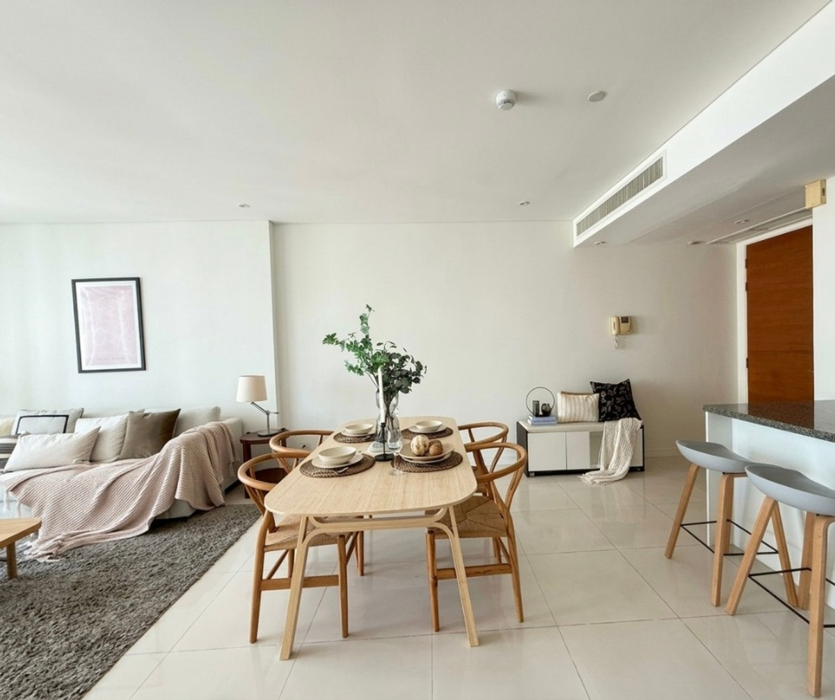For RentCondoSukhumvit, Asoke, Thonglor : Fullerton Sukhumvit Condominium Luxury 2 Bedrooms for Rent