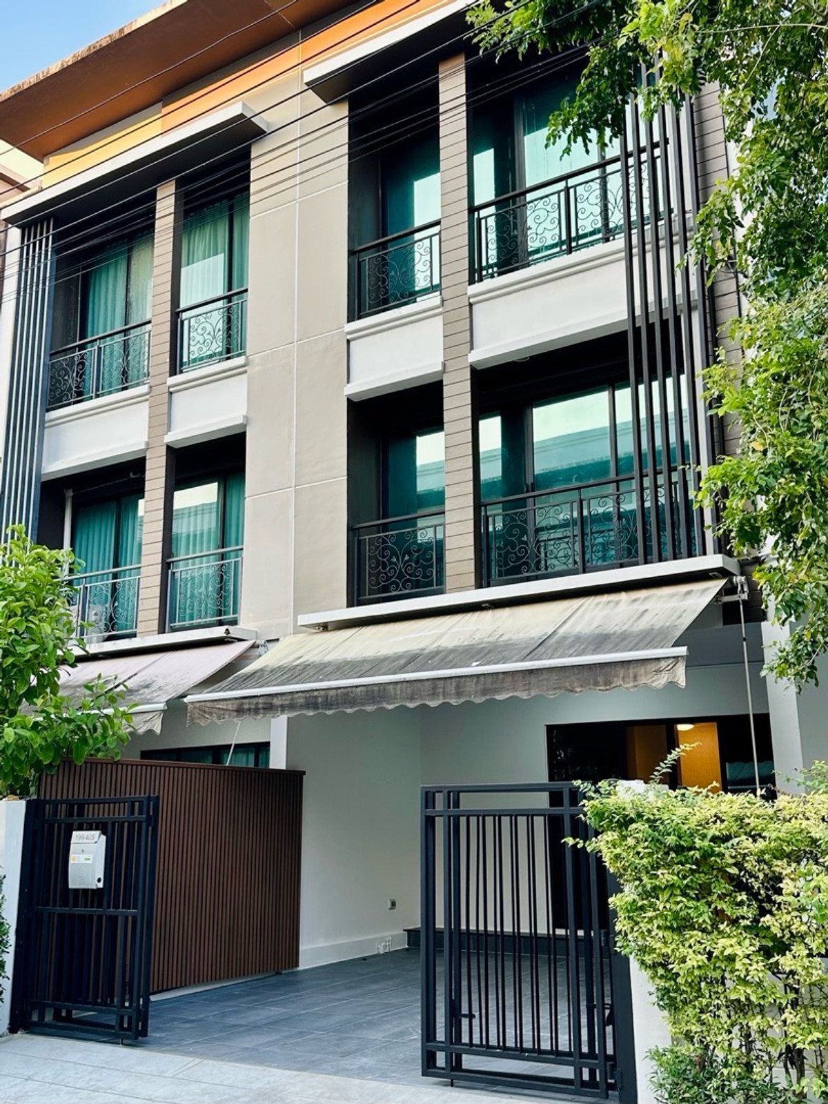 For RentTownhomeNawamin, Ramindra : Townhome for rent Baan Klang Muang Nawamin 42 Newly decorated, very beautiful Fully furnished, ready to move in