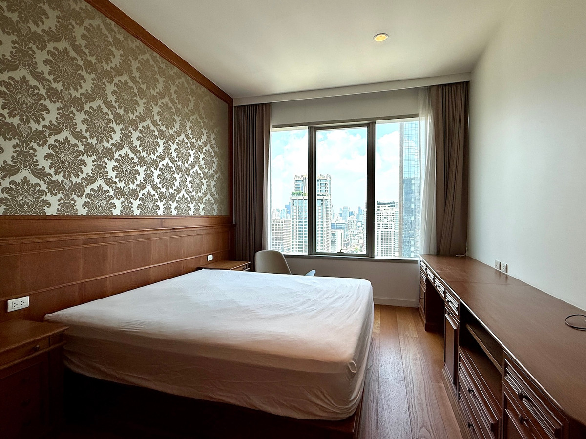 ให้เช่าคอนโดวิทยุ ชิดลม หลังสวน : คอนโด super luxury 3 ห้องนอน บนถนนราชดำริ 