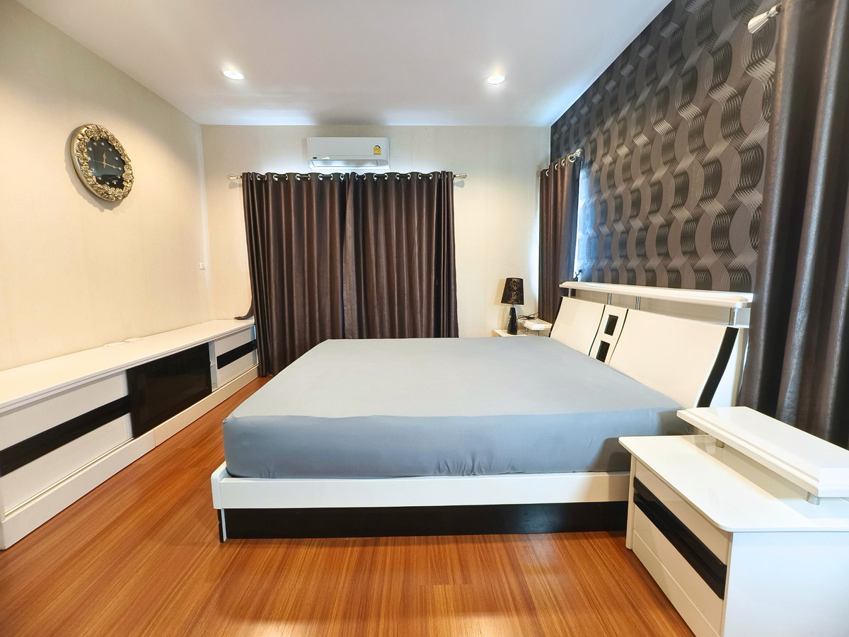 บ้านลาดกระบัง สุวรรณภูมิ : ขาย ให้เช่า บ้านเดี่ยว แปลงมุม Perfect Place สุขุมวิท77 54.8 ตร.ว. 3ห้องนอน 2ห้องน้ำ ติดโรบินสัน ลาดกระบัง 10 นาทีถึงมอเตอร์เวย์และสนามบินสุวรรณภูมิ 